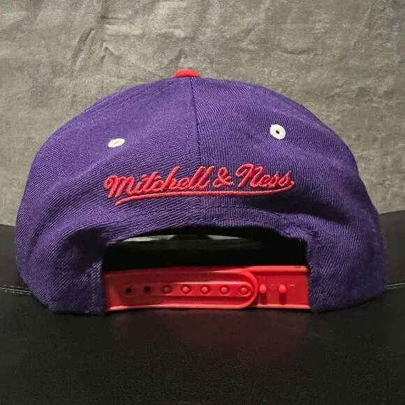MITCHELL & NESS Toronto Raptors Vintage Script SnapBack Hat / One Size - Picture 2 of 6